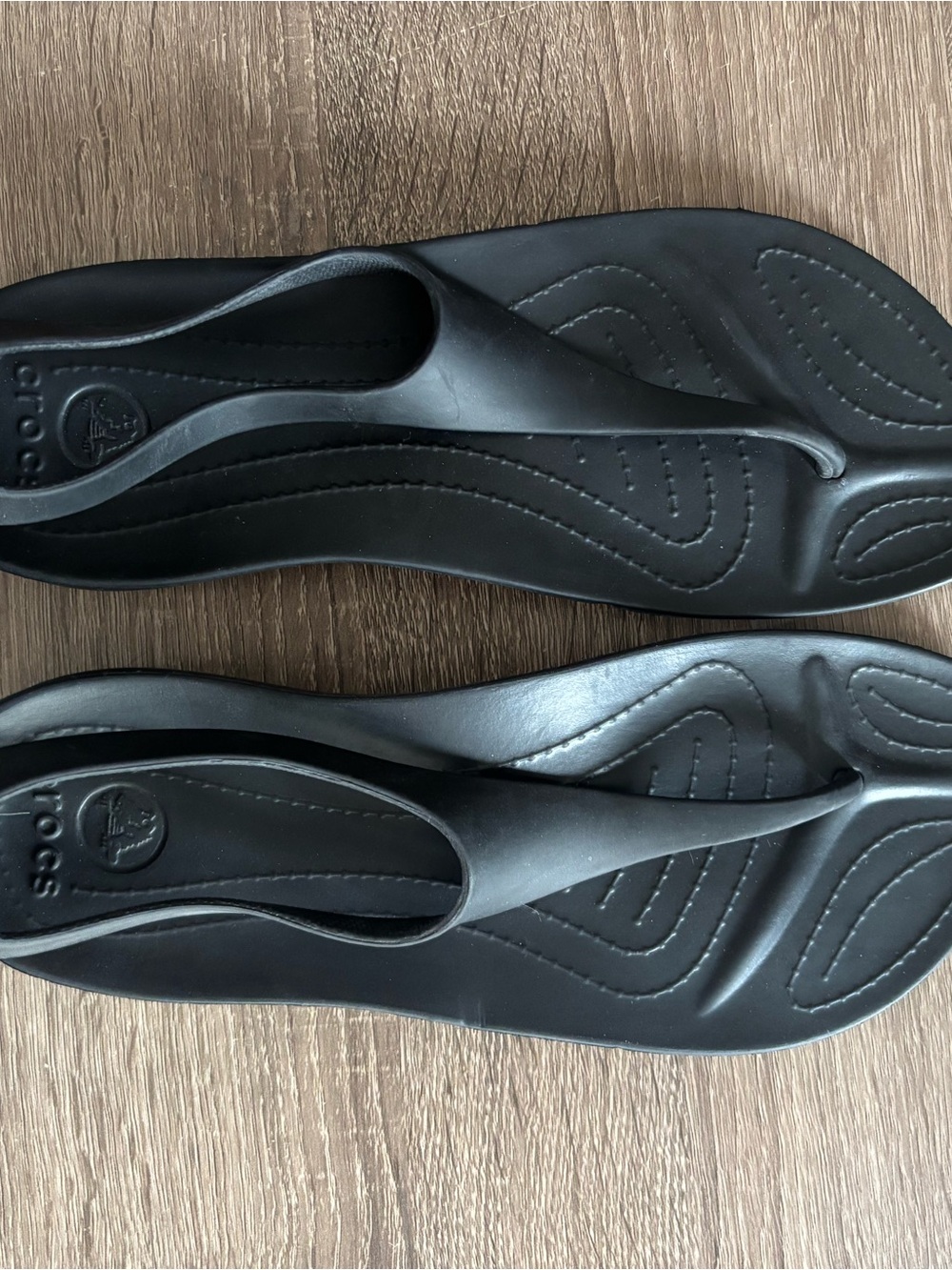 CROCS Women's Black Slim Strap Flip Sandals